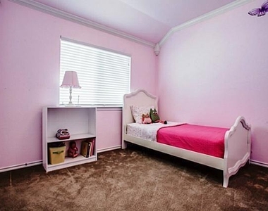 8928 Manana Street - Photo Thumbnail 18
