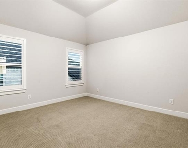 15522 Cormorant Street - Photo Thumbnail 17