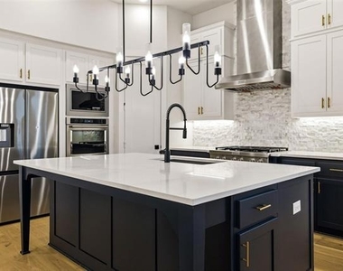 15522 Cormorant Street - Photo Thumbnail 5