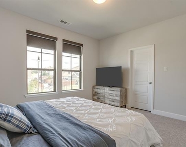 2113 Domingo Drive - Photo Thumbnail 28