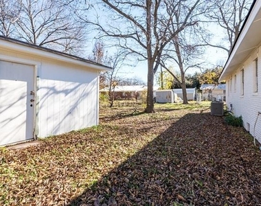 208 N Coleman Street - Photo Thumbnail 21
