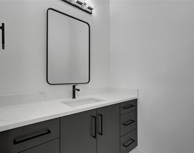 3720 Fairfax Avenue - Photo Thumbnail 13