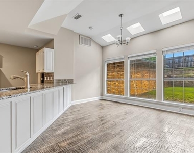 102 Pebble Beach Drive - Photo Thumbnail 8