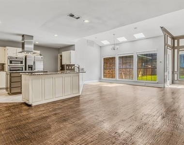 102 Pebble Beach Drive - Photo Thumbnail 7