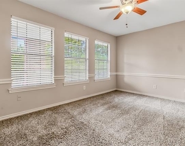 102 Pebble Beach Drive - Photo Thumbnail 16