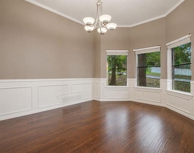 102 Pebble Beach Drive - Photo Thumbnail 4