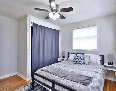 2109 Collins Avenue - Photo Thumbnail 10