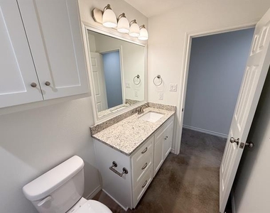200 N Dallas Street - Photo Thumbnail 12