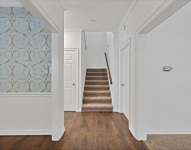 4219 Oak Springs Drive - Photo Thumbnail 5