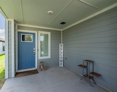 612 Capstone Circle - Photo Thumbnail 5