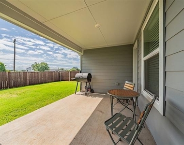 612 Capstone Circle - Photo Thumbnail 19