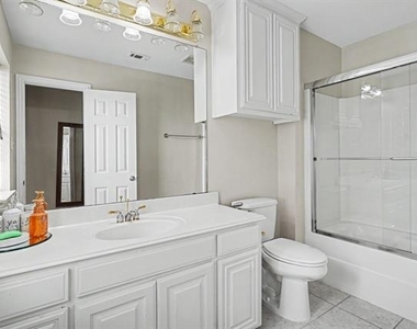 8660 Lariat Circle - Photo Thumbnail 31