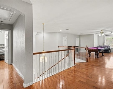 8660 Lariat Circle - Photo Thumbnail 20