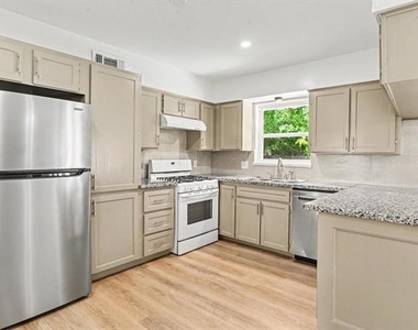 6031 Preston Crest Lane - Photo Thumbnail 10