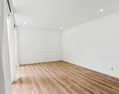 6031 Preston Crest Lane - Photo Thumbnail 13