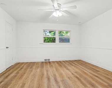 6031 Preston Crest Lane - Photo Thumbnail 14
