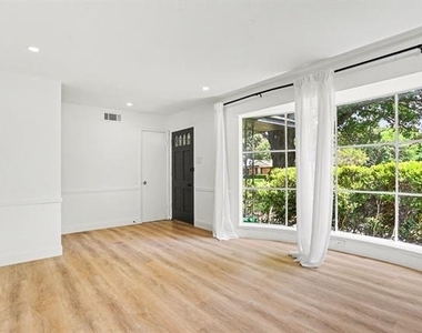 6031 Preston Crest Lane - Photo Thumbnail 4