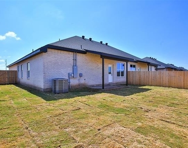 388 Kristie Path - Photo Thumbnail 30