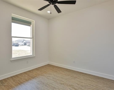 388 Kristie Path - Photo Thumbnail 24