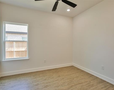 388 Kristie Path - Photo Thumbnail 20