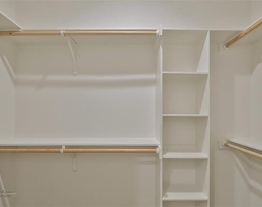 388 Kristie Path - Photo Thumbnail 19