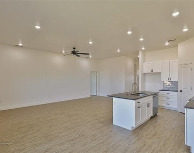 388 Kristie Path - Photo Thumbnail 7
