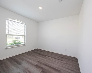 508 Chip Street - Photo Thumbnail 4