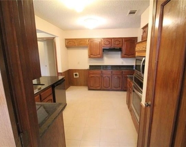 4108 Mesa Drive - Photo Thumbnail 6