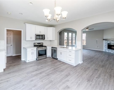 13598 Valley Mills Drive - Photo Thumbnail 9