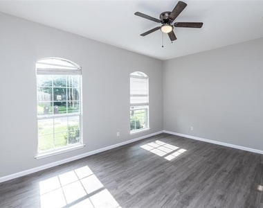 13598 Valley Mills Drive - Photo Thumbnail 11
