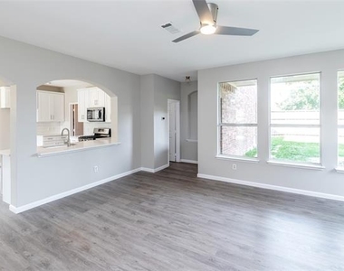 13598 Valley Mills Drive - Photo Thumbnail 6