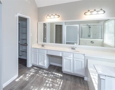 13598 Valley Mills Drive - Photo Thumbnail 15