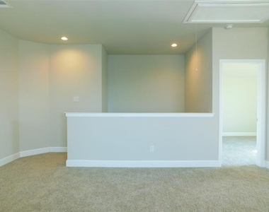 1021 Pitch Pine Street - Photo Thumbnail 19