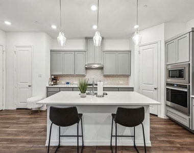 3225 Switch Street - Photo Thumbnail 6