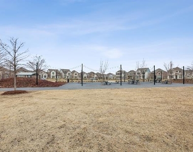 3225 Switch Street - Photo Thumbnail 21