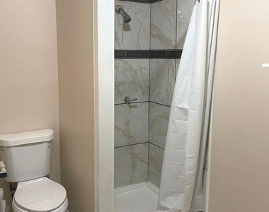 3921 Avenue H - Photo Thumbnail 17
