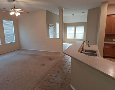 3600 Hickory Bend Trail - Photo Thumbnail 6