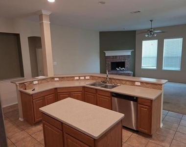 3600 Hickory Bend Trail - Photo Thumbnail 10