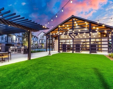 1000 Fort Worth Avenue - Photo Thumbnail 19