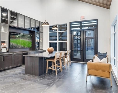 1000 Fort Worth Avenue - Photo Thumbnail 18