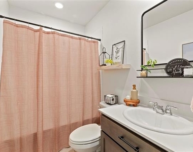 985 Alton Drive - Photo Thumbnail 20