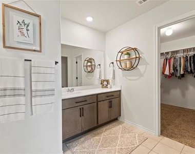 985 Alton Drive - Photo Thumbnail 16