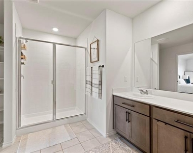 985 Alton Drive - Photo Thumbnail 15