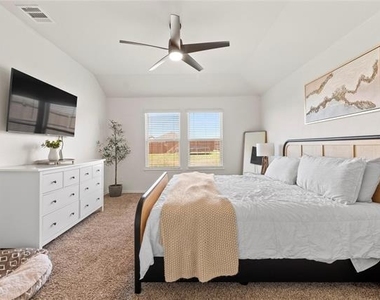985 Alton Drive - Photo Thumbnail 14