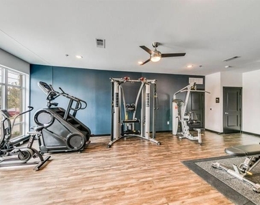 1000 Fort Worth Avenue - Photo Thumbnail 20