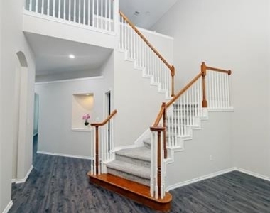 69 Cattail Pond Drive - Photo Thumbnail 5