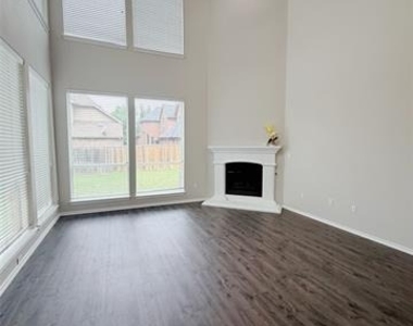 69 Cattail Pond Drive - Photo Thumbnail 8