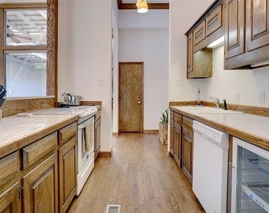 6434 Southpoint Drive - Photo Thumbnail 6