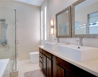 6434 Southpoint Drive - Photo Thumbnail 10