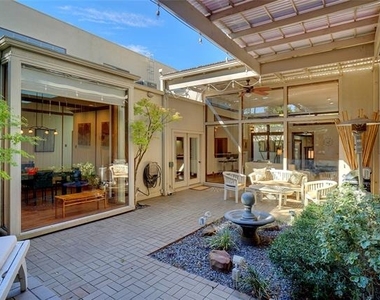 6434 Southpoint Drive - Photo Thumbnail 17